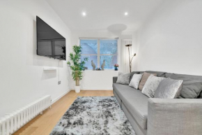 Cosy 1 Bedroom Apartment London Camberwell Denmark with Great Transport Links